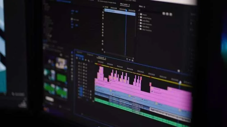 Audacity vs. AudioTrimmer: How to Trim Music Online for Free